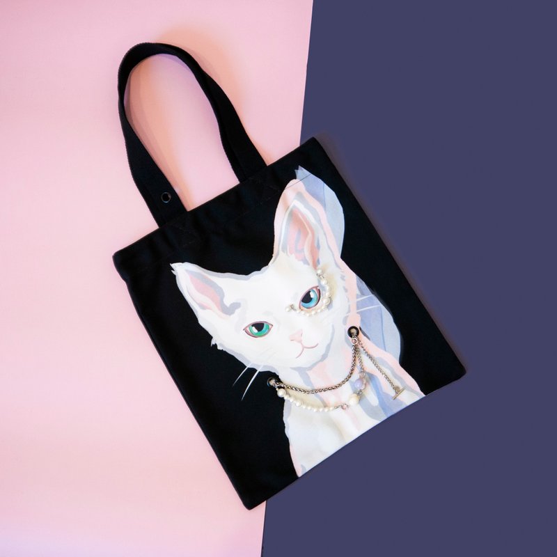 Illustration Canvas Tote Bag- A Devon Rex cat with necklace (Black) - กระเป๋าถือ - เส้นใยสังเคราะห์ สีดำ