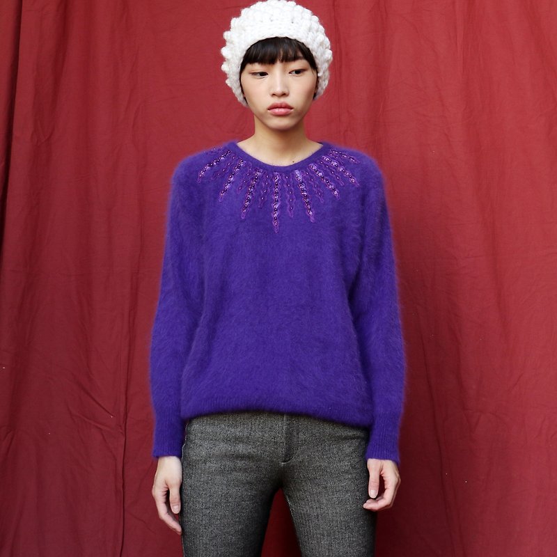 Pumpkin Vintage. Ancient purple hand-embroidered beaded rabbit pullover sweater - สเวตเตอร์ผู้หญิง - วัสดุอื่นๆ สีม่วง