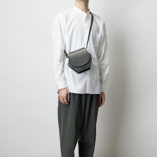 leather shoulder hexa black】レザー/ショルダーバッグ