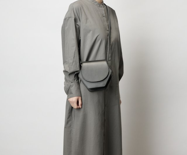 leather shoulder hexa black】レザー/ショルダーバッグ