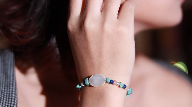 Tarim River love national wind natural stone bracelet - Bracelets - Gemstone Blue