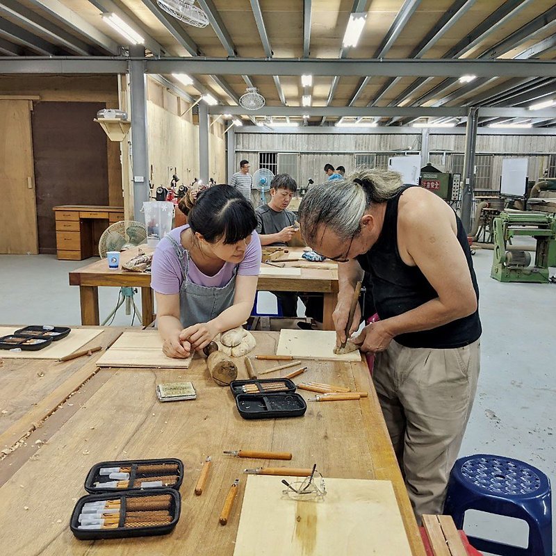 【Workshop(s)】[Basic carving] Master Hua Yan, fish plate, owl creation, wood carving hand-made course