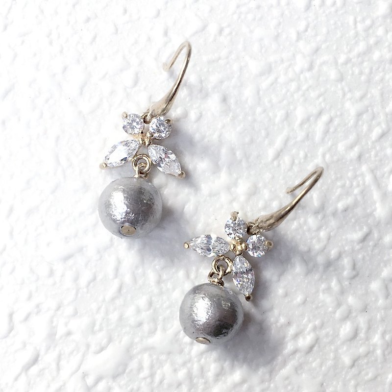 VIIART. Turned around. Stone Cotton Pearl Bronze Earrings-Can be Clipped | Out of Print Limited - Earrings & Clip-ons - Other Metals Silver