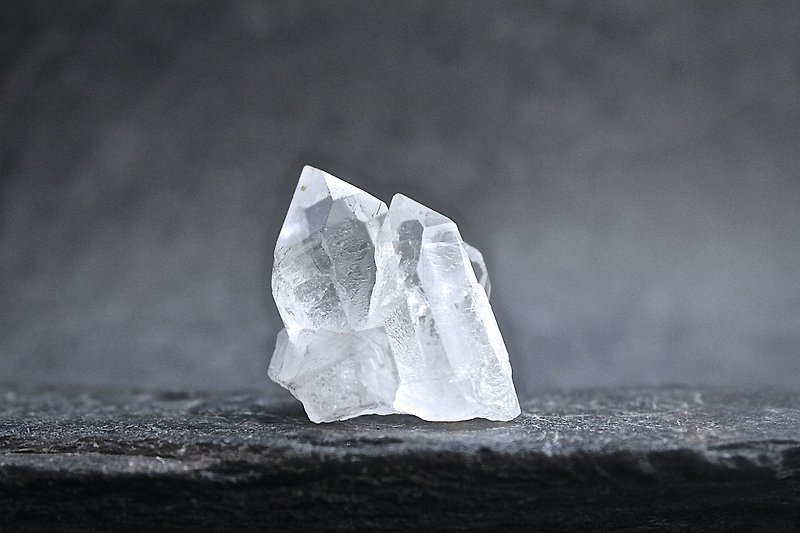 石栽 SHIZAI 白水晶原礦-含底座 - 裝飾/擺設  - 水晶 白色