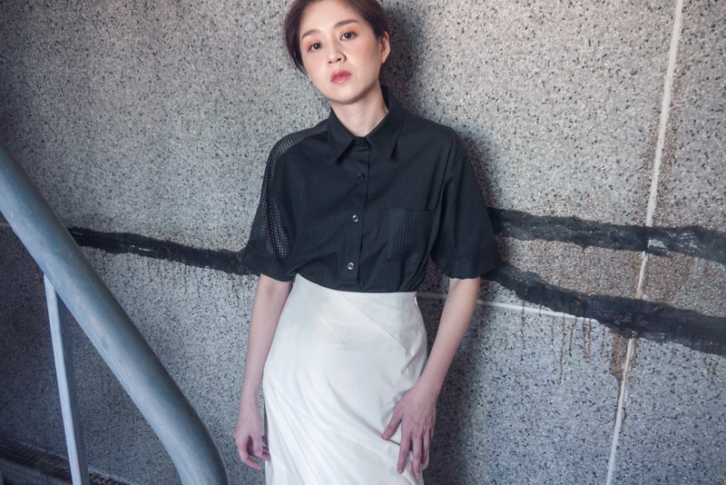 Vion 不對稱拼貼黑色襯衫 - 女襯衫 - 棉．麻 黑色