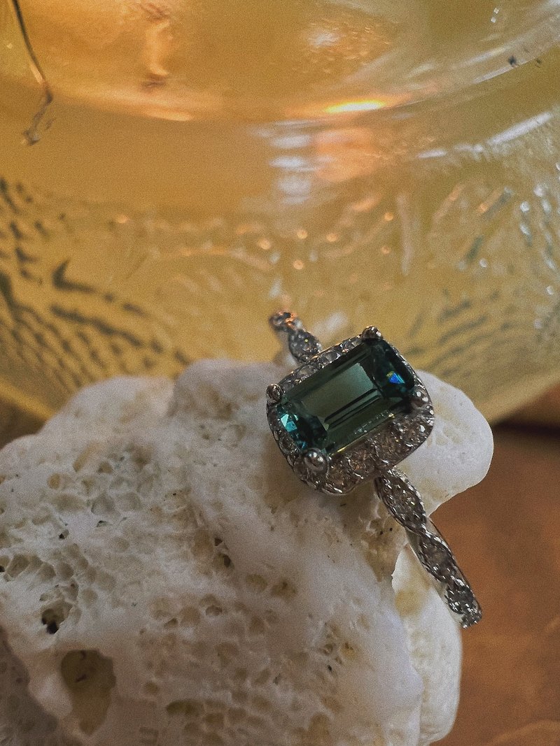 【Lei】—Lake green tourmaline/white gold adjustment ring - แหวนทั่วไป - เครื่องเพชรพลอย หลากหลายสี