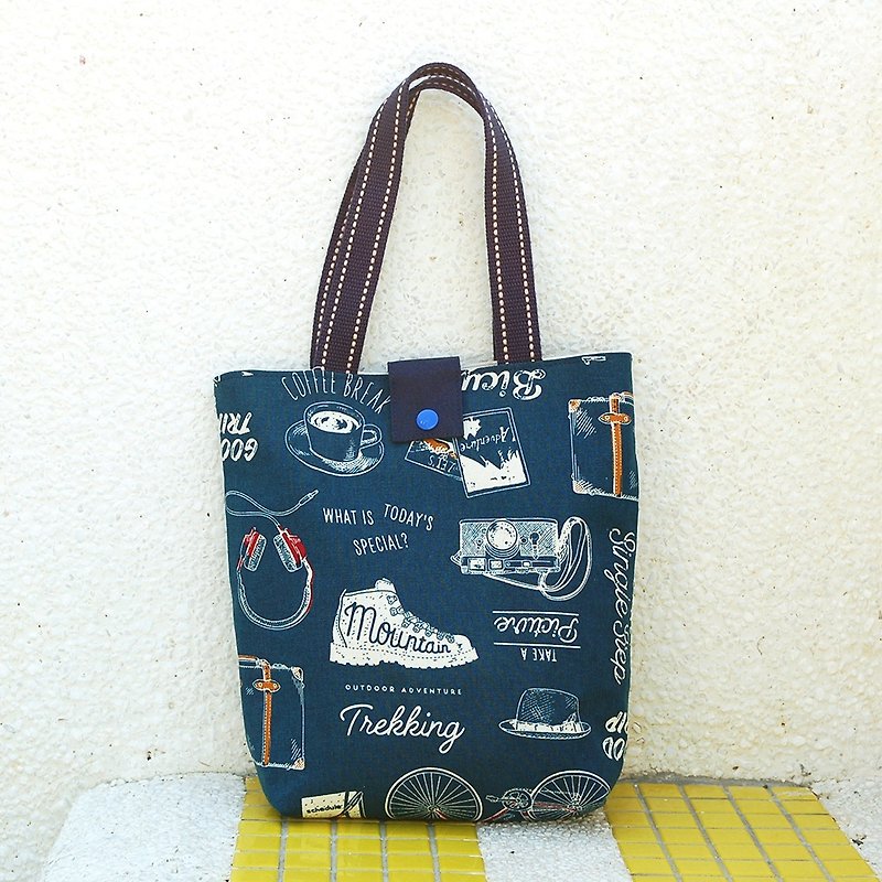 Wen Qing illustration bag / 1 left - กระเป๋าถือ - ผ้าฝ้าย/ผ้าลินิน สีน้ำเงิน
