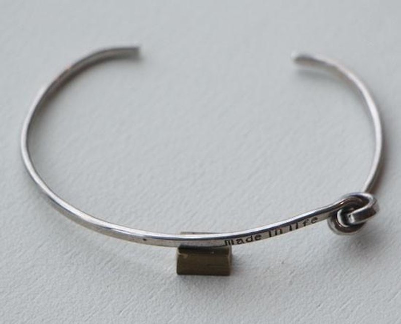 Silver bracelet knot - สร้อยข้อมือ - โลหะ สีเงิน