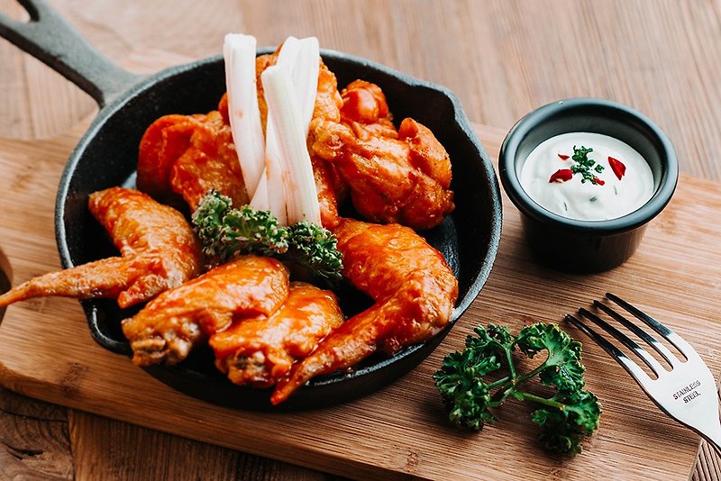 Buffalo Spicy Chicken Wings│Bunafei Belgian Beer Restaurant