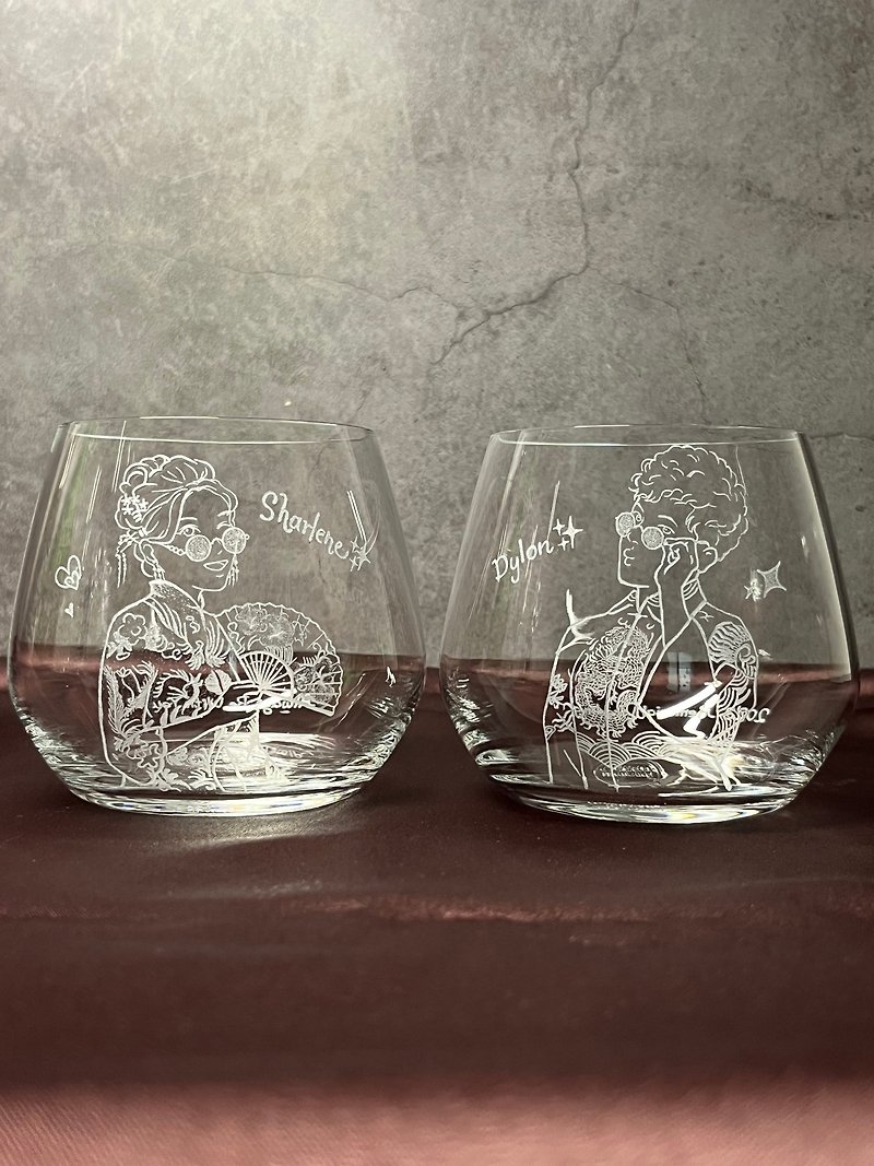 [Customized Wedding Gift] The couple depicts a cup to cup illustration, character painting, face painting and engraving - Customized Portraits - Glass Transparent