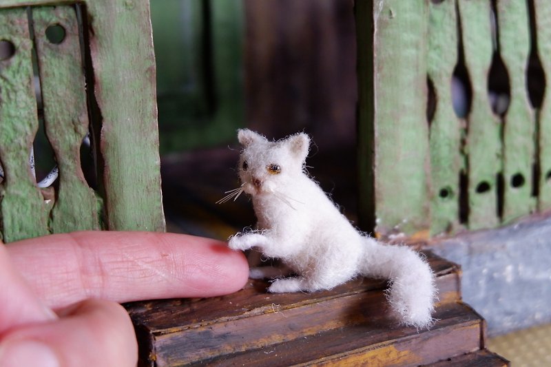 The cat is a miniature figure for a dollhouse - Stuffed Dolls & Figurines - Wool White