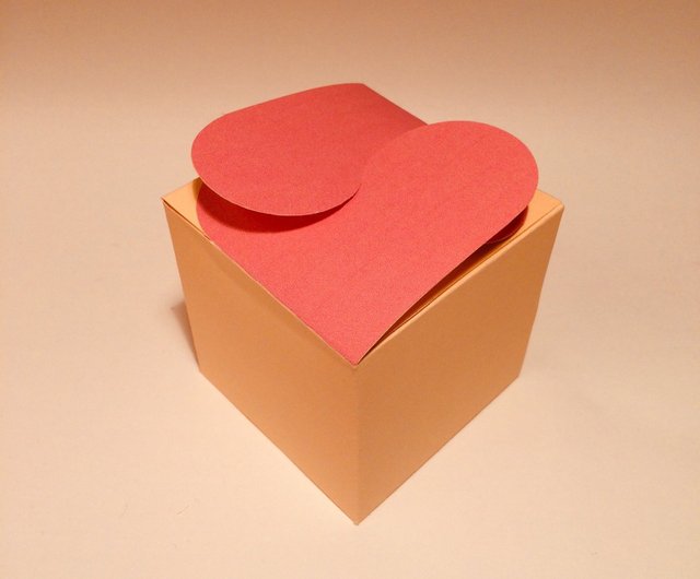 Love box template, heart box, romantic box, gift box, Cricut