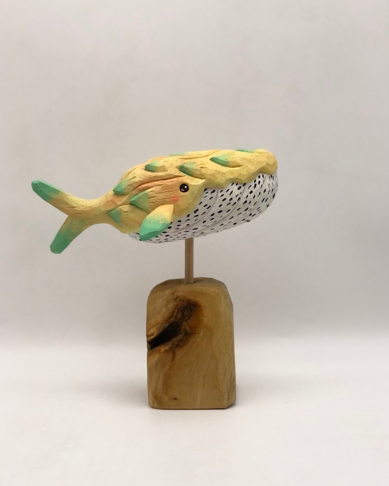 Dragon fruit whale - 擺飾/家飾品 - 木頭 