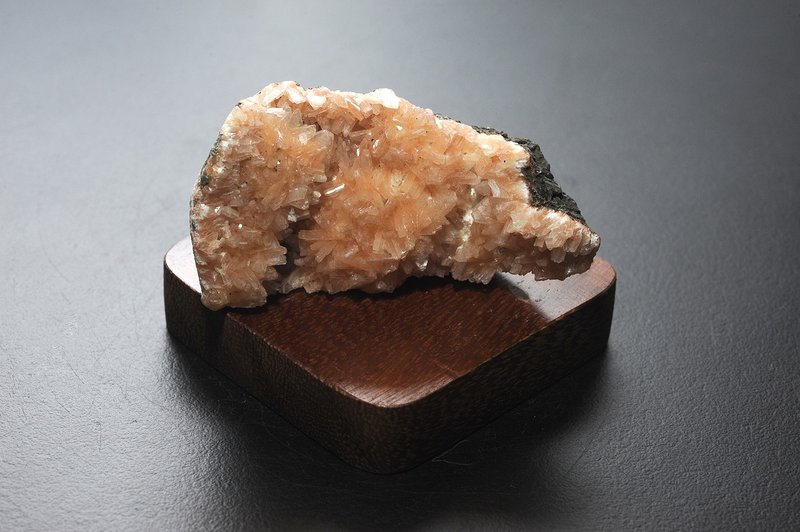 魚眼石 礦石/水晶/靈修/開運/招財/破煞/防小人 - 擺飾/家飾品 - 半寶石 