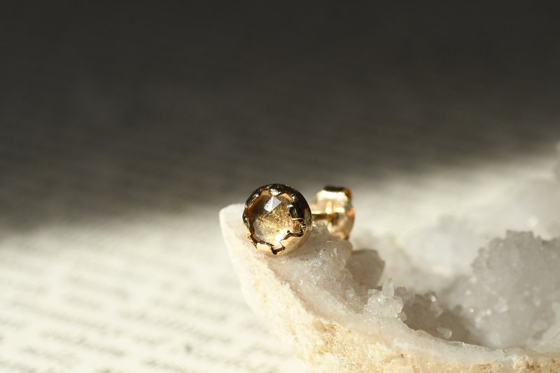 Heaven beside Imperial Topaz One ear - General Rings - Other Metals Gold