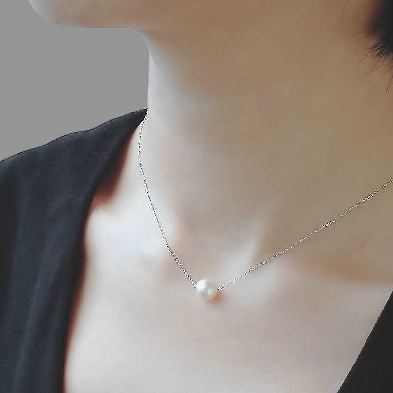 Floating Akoya Pearl 7.5mm 18K White / Yellow Solid Gold Dainty Necklace - สร้อยคอ - ไข่มุก สีเงิน