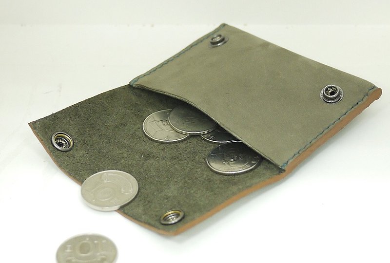Gray-green crazy horse hand-sewing purse - Similar to the German war uniform color leather - กระเป๋าใส่เหรียญ - หนังแท้ สีเทา