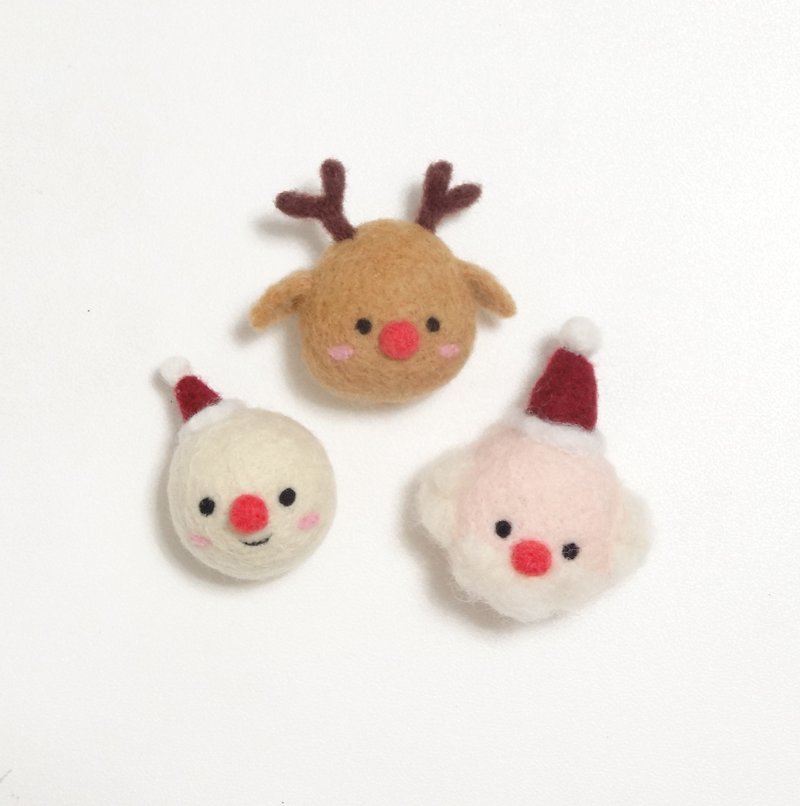 Merry Christmas - Wool felt  (key ring or Decoration or Safety pin) - Brooches - Wool Multicolor