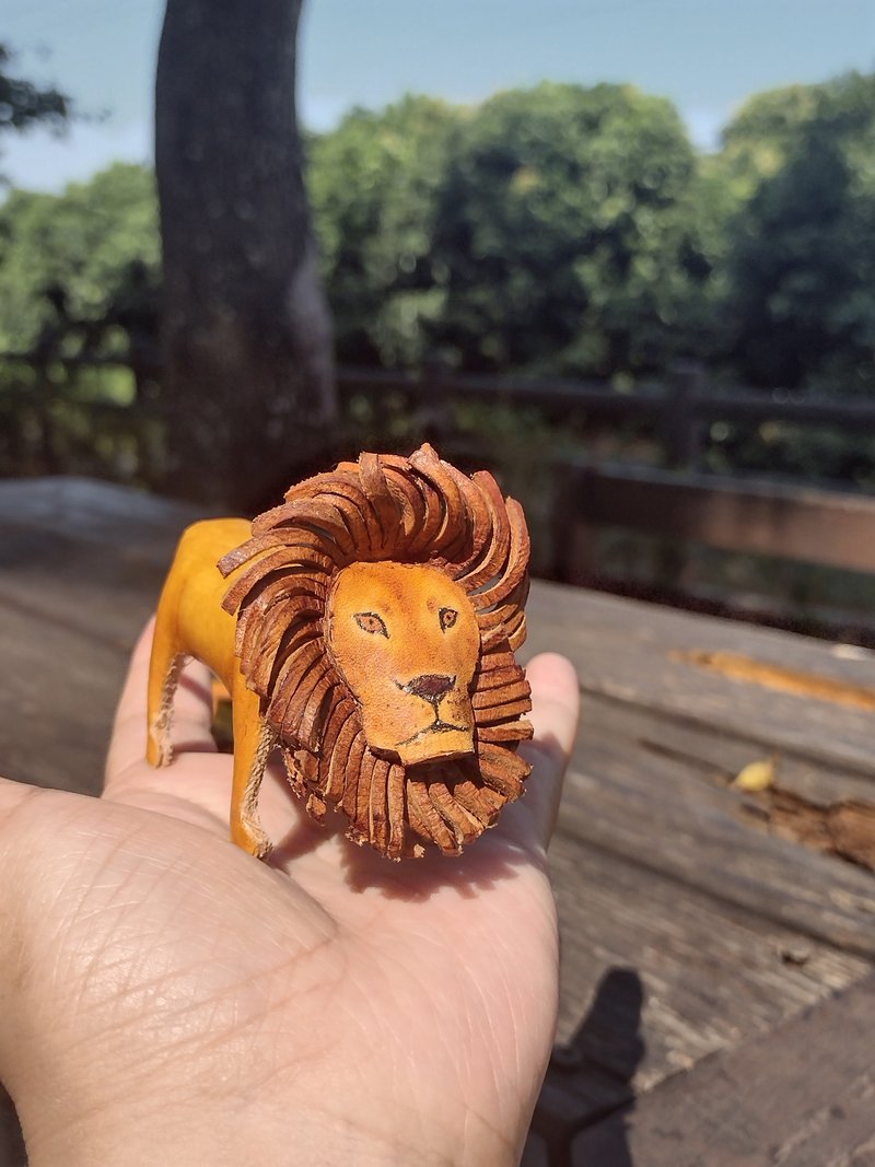 我是獅子王  純牛皮擺飾- 可刻字 - 擺飾/家飾品 - 真皮 金色