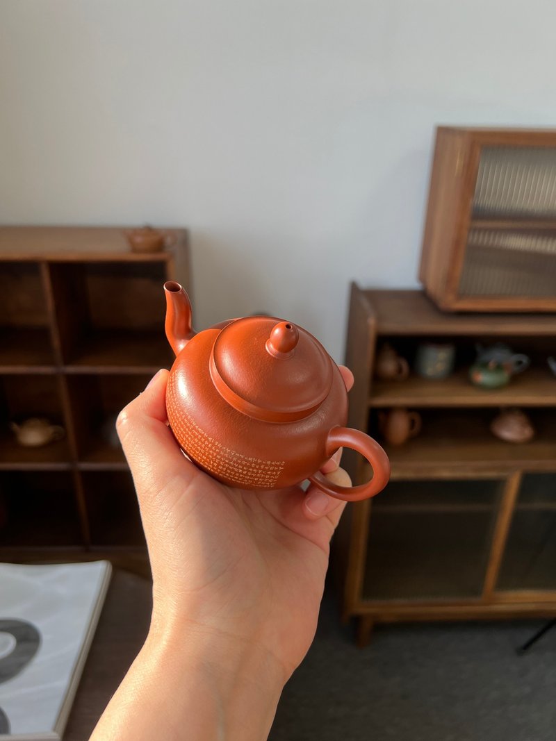 宫灯 全手工 160cc 原矿粗砂优质朱泥 水色润泽 微刻心经 细腻 - 茶壺/茶杯/茶具 - 陶 灰色