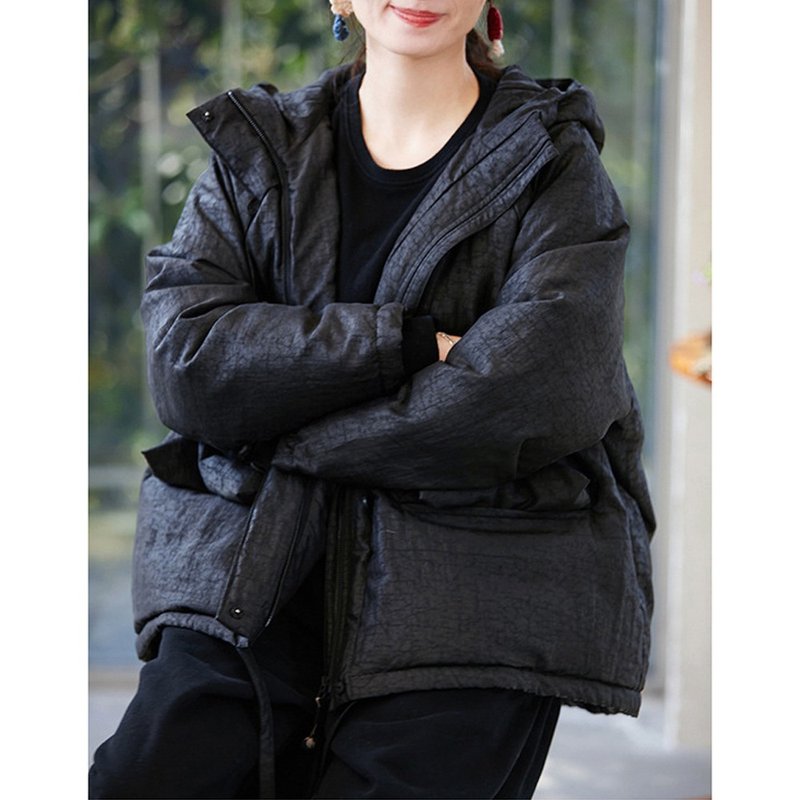 清幽黑寬松百搭連帽香云紗羽絨服 - 女上衣/長袖上衣 - 絲．絹 