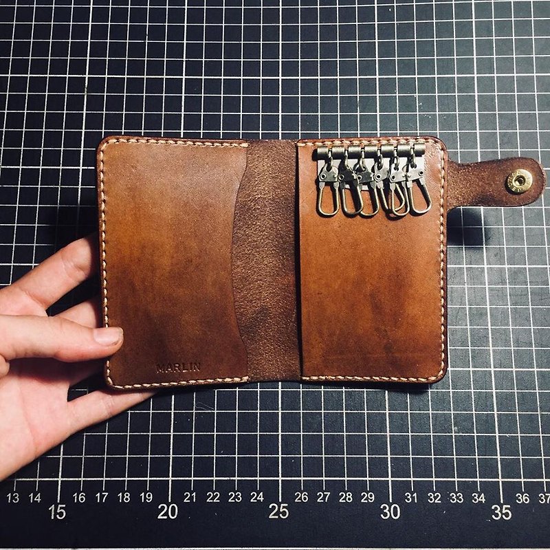 Key card case is easy to go out Father's Day Valentine's Day - Keychains - Genuine Leather Brown