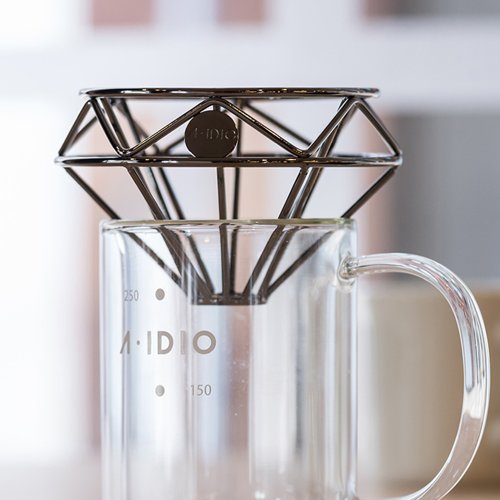 A-IDIO 咖啡器具 A-IDIO鑽石咖啡濾杯(附絨布袋)-曜石黑