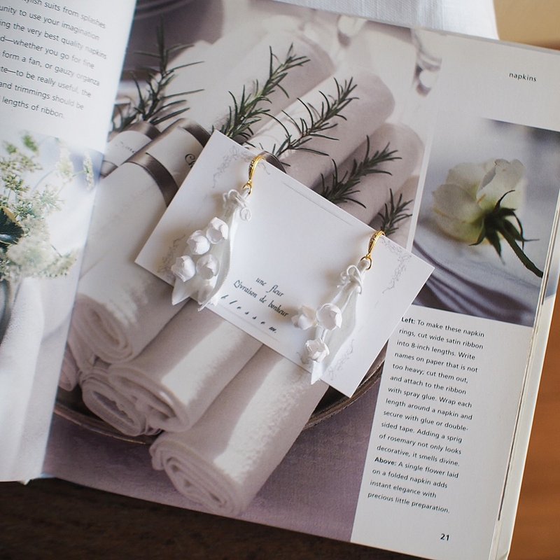 Pierced earrings.Lily of the valley.White. - 耳環/耳夾/耳骨夾 - 其他材質 白色