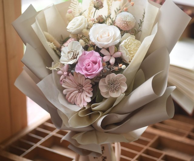 Pink fairy girl pink texture dry flower immortal rose bouquet - Shop  Lanemore Dried Flowers & Bouquets - Pinkoi