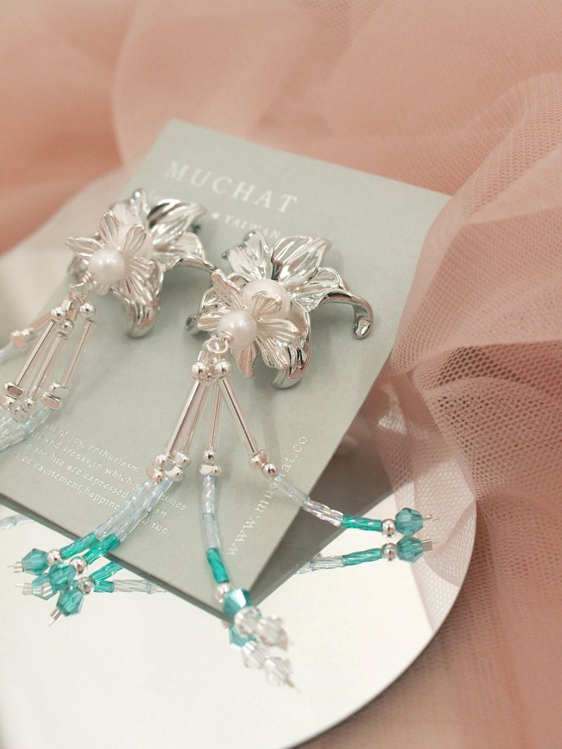 Mirror of the sky. MUCHAT handmade flower crystal tassel sterling silver needle earrings - ต่างหู - โลหะ สีเงิน