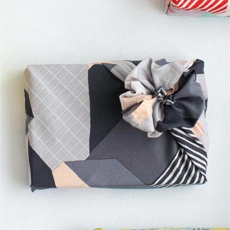 京都風呂敷包巾-小晴 中巾-家(房子-灰粉) - 禮物盒/包裝盒 - 棉．麻 