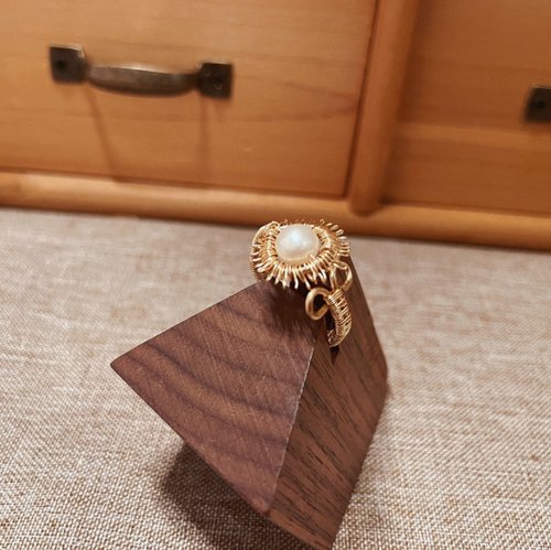 fIsh Is FISH Handmade | 手作珍珠繞線花絲純銀飾品 太陽神的眼淚 | 繞線珍珠戒指 | 14KGF包金