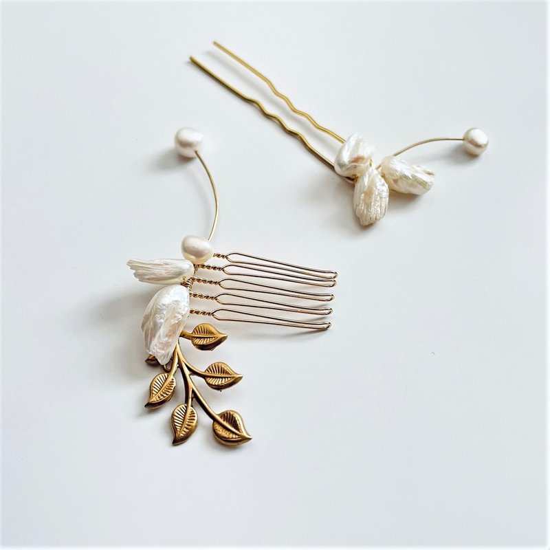 Freshwater pearl and leaf hair comb and hairpin set - เครื่องประดับผม - ทองแดงทองเหลือง สีทอง