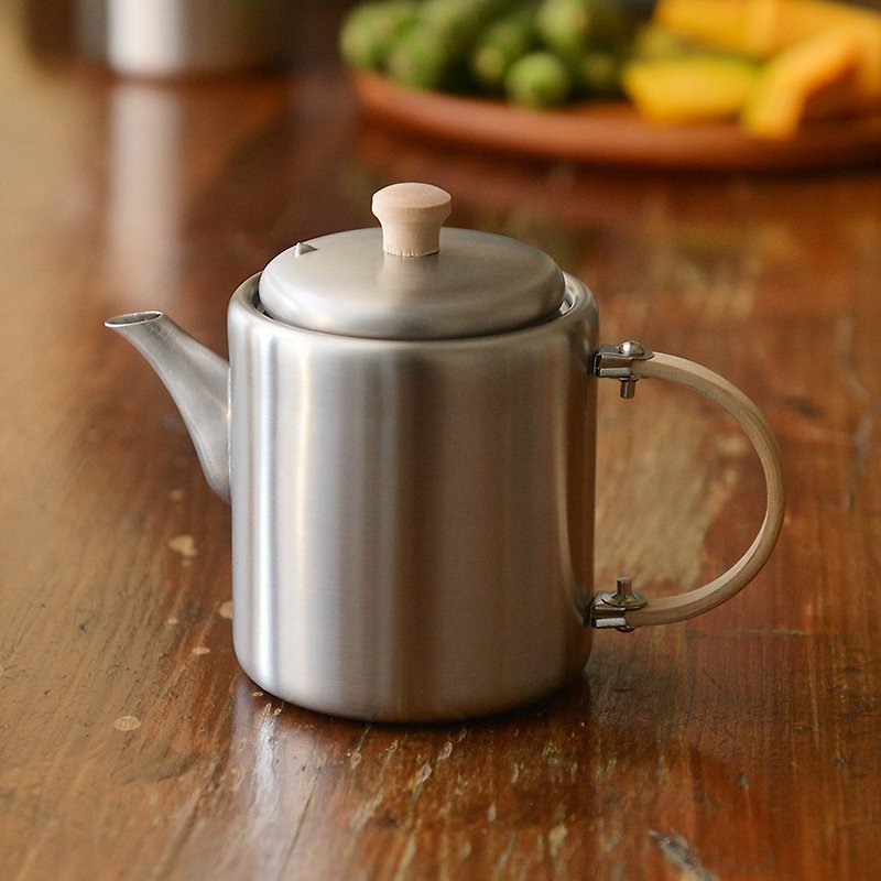 Japan's Aizawa Kobo AIZAWA Japanese-made 18-8 Stainless Steel straight teapot (wooden handle side handle) - Teapots & Teacups - Stainless Steel Silver