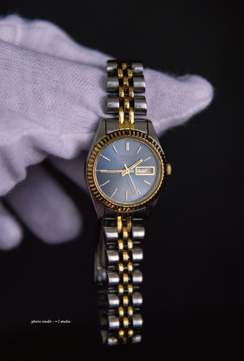 （売り切れ）PULSARメタルブルーサーフェスオイスターグレーシルバーゴールドクォーツウォッチ - 腕時計 - その他の素材 ゴールド