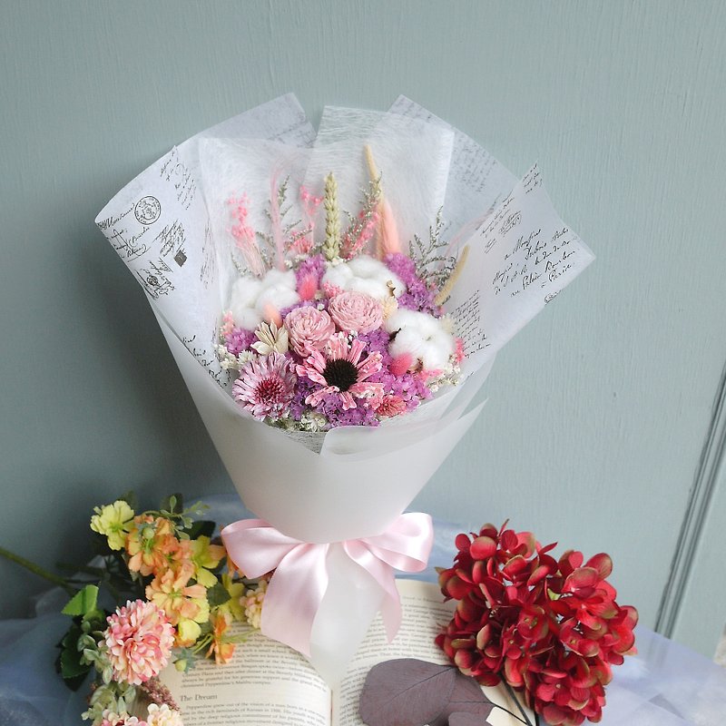 春分点タイム-乾いた花束を持っているピンクと白の手バレンタインデー母の日 - ドライフラワー・ブーケ - 寄せ植え・花 ピンク