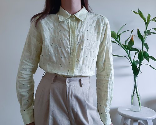 ISSARA ART GALLERY 復古 100% 亞麻刺繡襯衫 | ALLISON TAYLOR 綠色亞麻襯衫