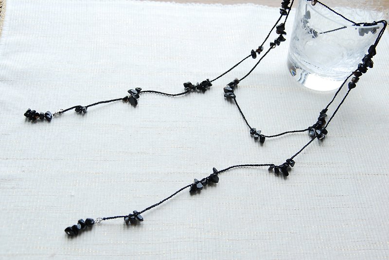It can also be an onyx lariette long necklace - สร้อยคอยาว - เครื่องเพชรพลอย สีดำ