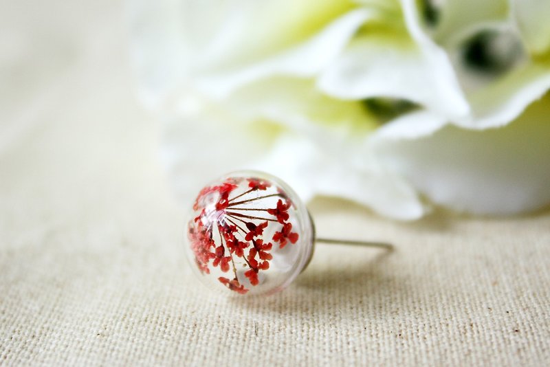 Orb / earring / pink/ Japanese Style Earring, Natural Dried Flower, Cherry Bloss - Earrings & Clip-ons - Glass Red