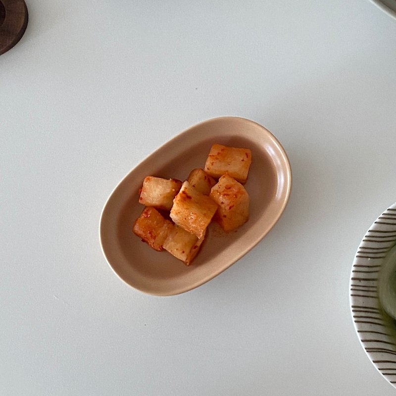 韓國 polaathome LIM 純色系列 醬菜橢圓盤 奶茶杏 新居禮 - 小碟/醬油碟 - 瓷 卡其色