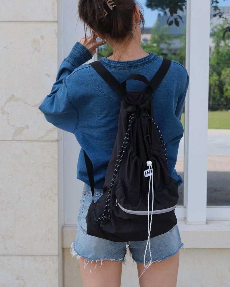 韓国ブランド MINMIN 3ポケットライトクロスバックパック - ブラック - リュック・バックパック - ナイロン ブラック