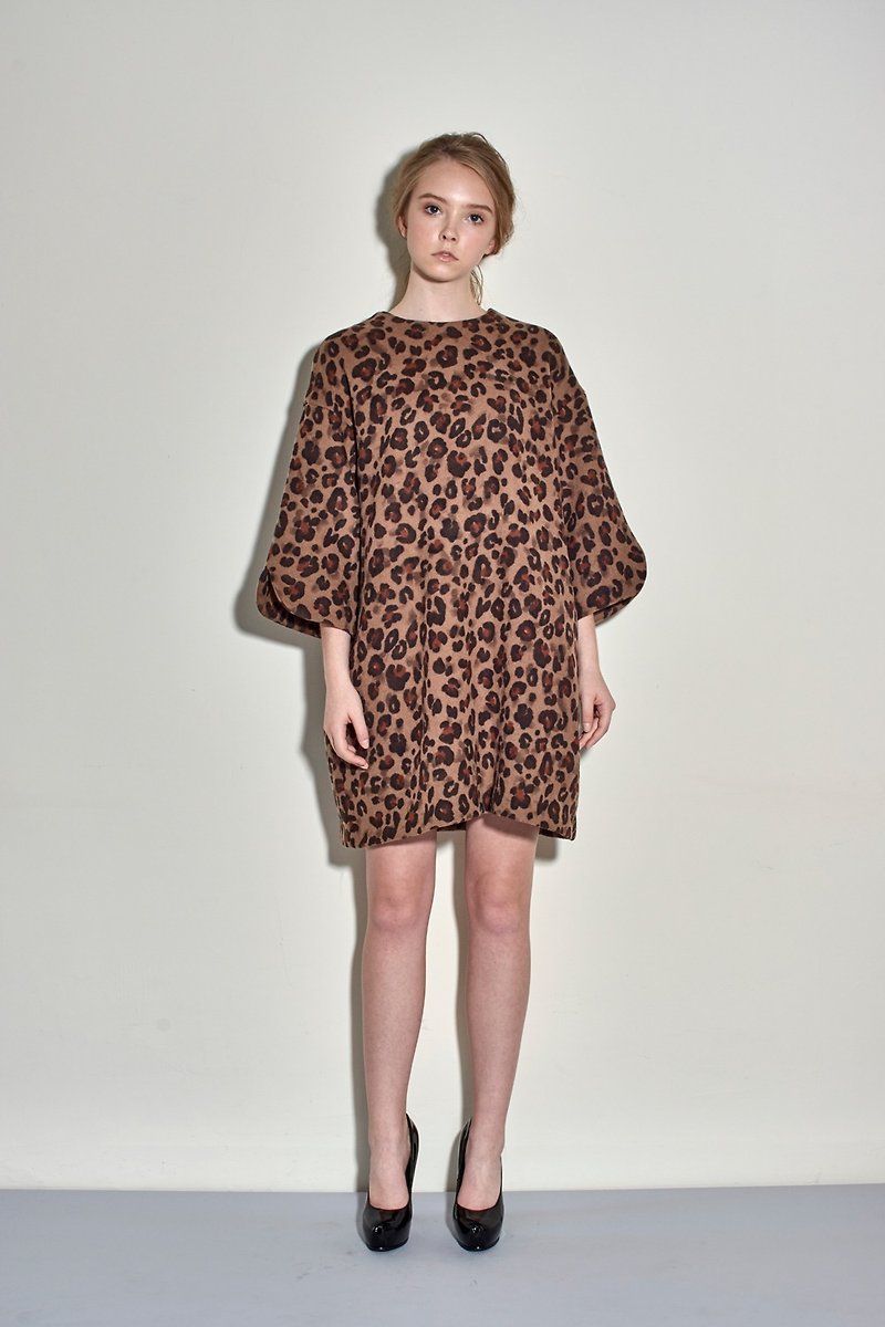 豹紋羊毛寬鬆五分袖洋裝 - 連身裙 - 羊毛 咖啡色