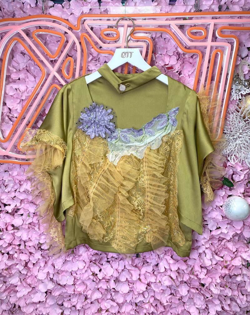 OTT Unique•Unique Japanese sparkling avocado cloth dreamy embroidered ruffles lace top - เสื้อผู้หญิง - ผ้าไหม สีเขียว