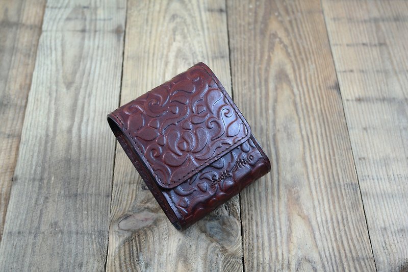 APEE leather handmade ~ cigarette case ~ hibiscus pattern ~ black Brown - อื่นๆ - หนังแท้ สีนำ้ตาล