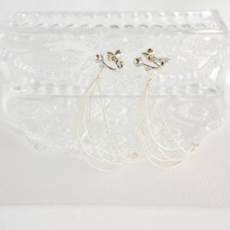 Asanagi (Small) - Gold wire accessory - 耳環/耳夾/耳骨夾 - 其他金屬 銀色