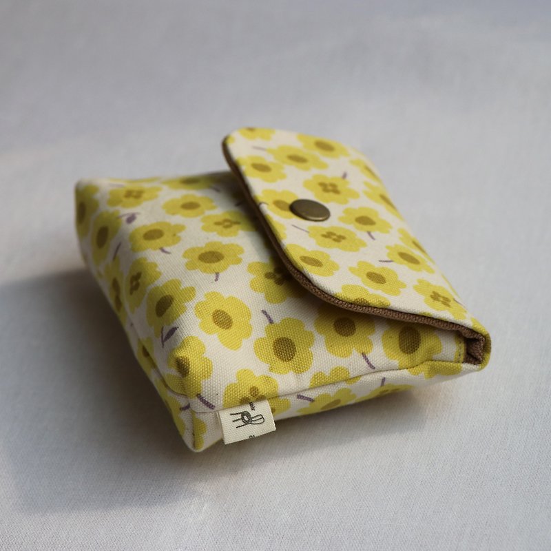 【MY HANDMADE】Yellow Flower Vintage Wallet Cosmetic Bag - กระเป๋าใส่เหรียญ - ผ้าฝ้าย/ผ้าลินิน 