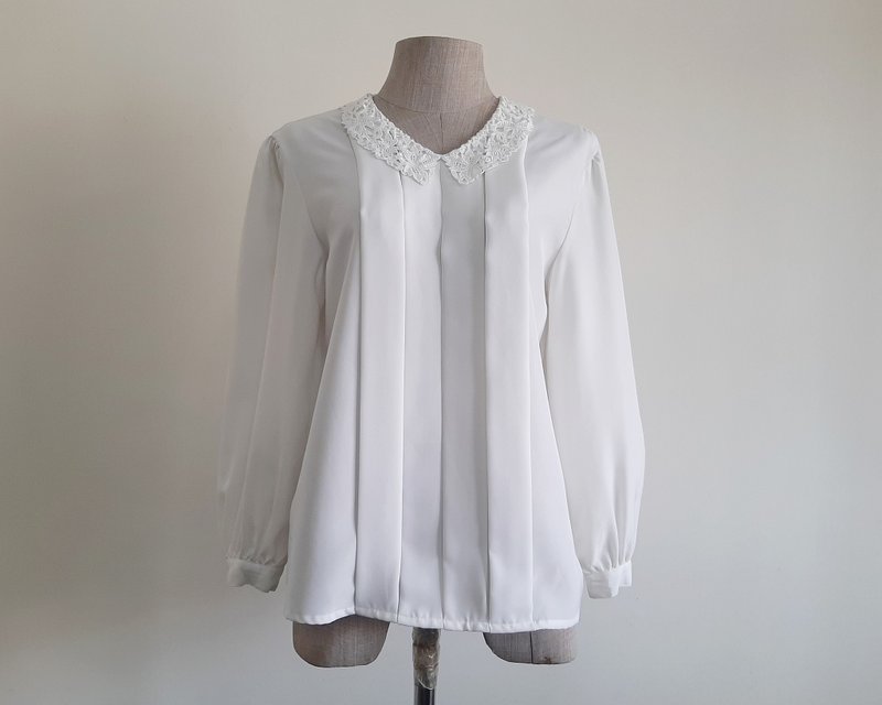 XS Vintage White Pleated Lace Collar Blouse Womens Long Puff Sleeve Top - 女上衣/長袖上衣 - 聚酯纖維 白色