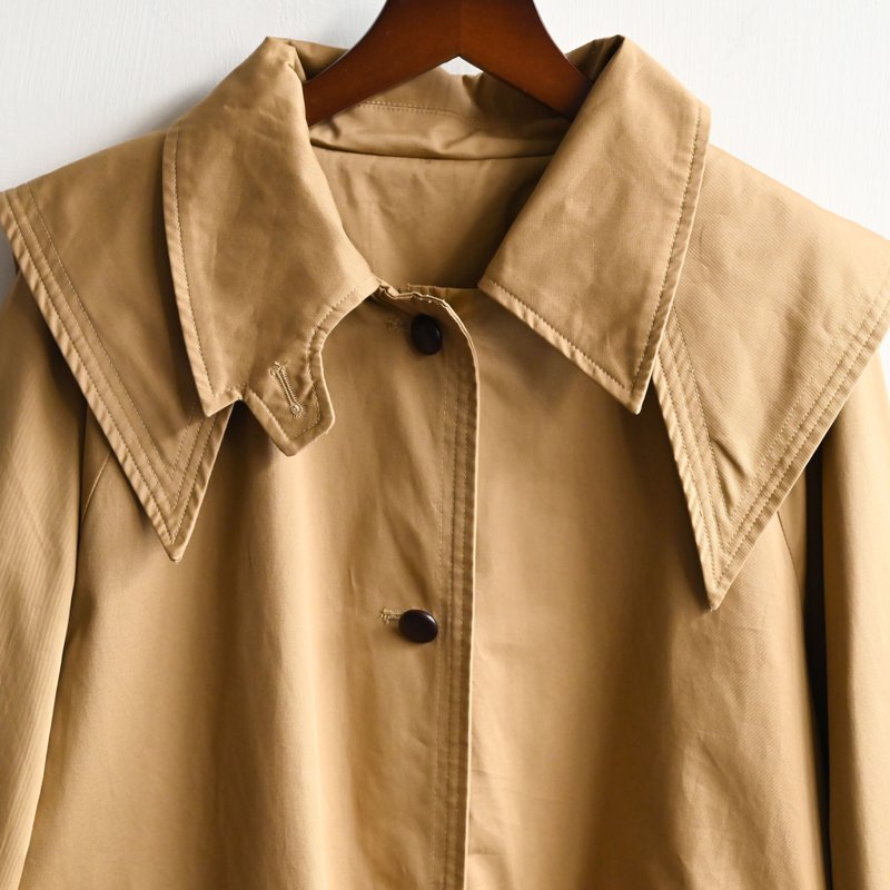 【蛋植物古著】秋光野餐經典版型古著風衣 - 女大衣/外套 - 其他人造纖維 