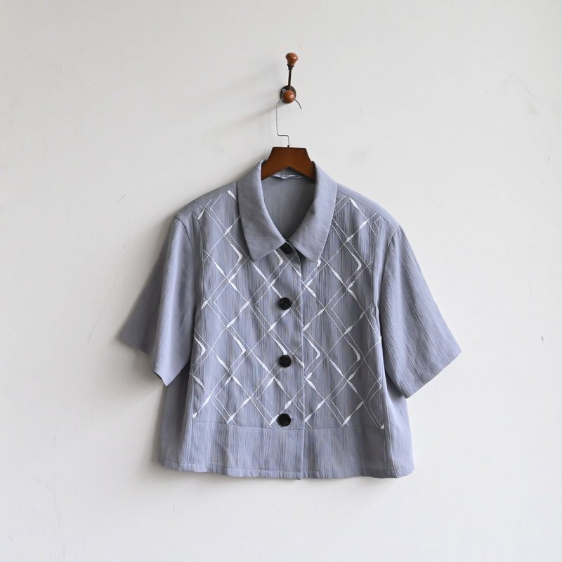 【蛋植物古著】水波方格刺繡短袖古著襯衫 - 女襯衫 - 其他人造纖維 