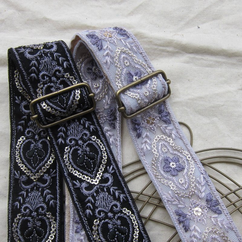 刺繡手機背帶 可調節背帶 好煩小姐 - 手機配件 - 其他人造纖維 紫色